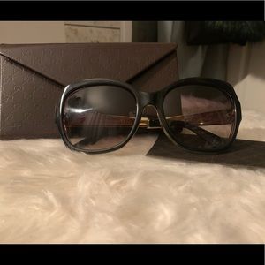 AUTHENTIC GUCCI SUNGLASSES